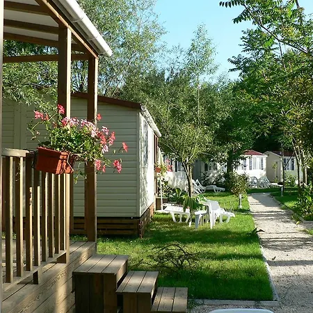 Campeggio International Glamping Di Bracciano 3*